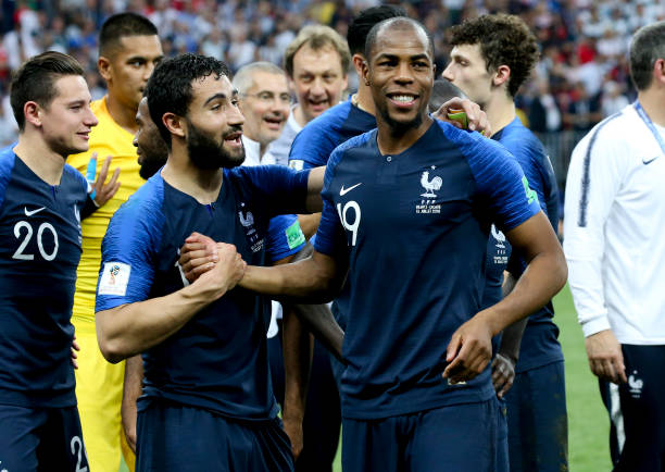 卫往往是进 卫往往是进