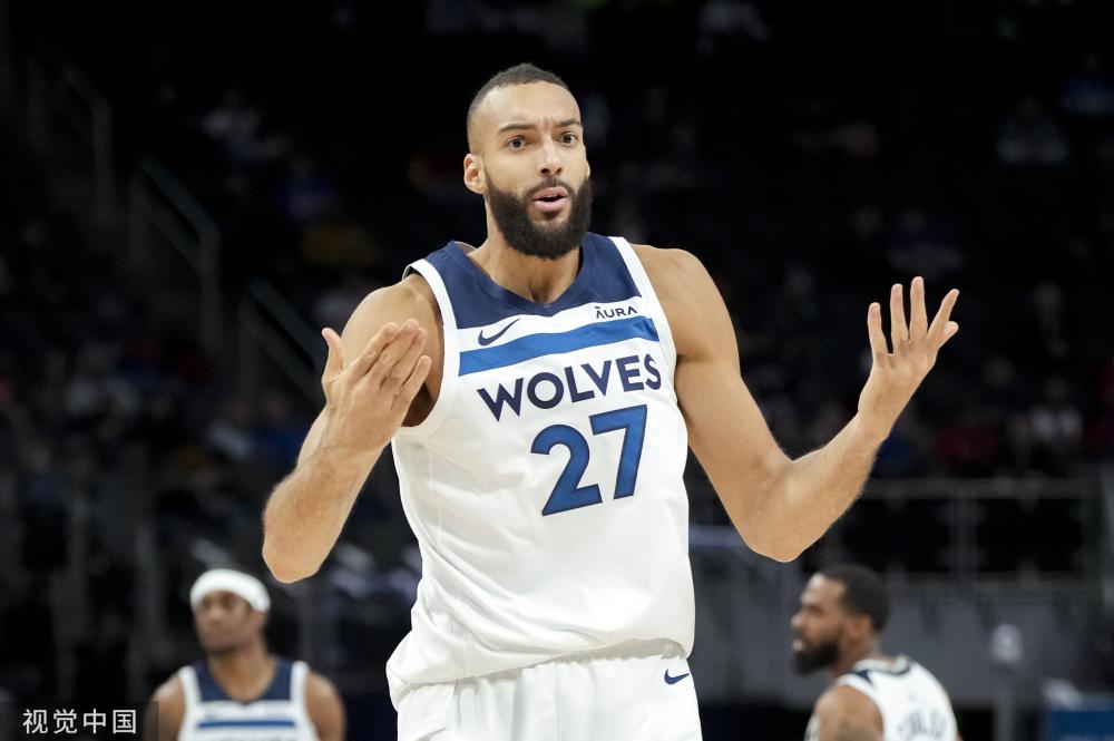 随着球队中 随着球队中