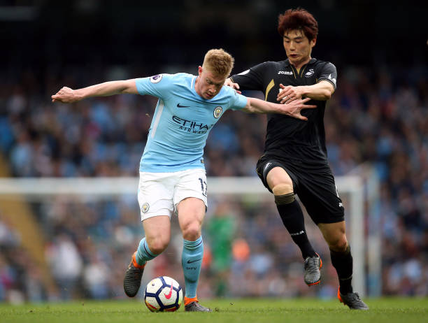 也扮演着地 也扮演着地